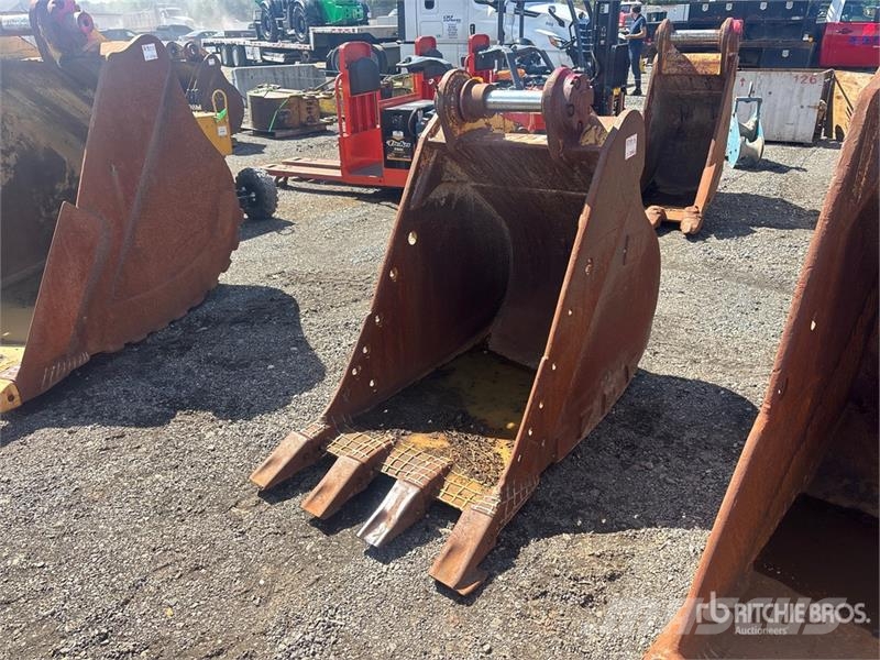 CAT 36 in Digging Excavator Bucket - Fits Cat 325 دلاء