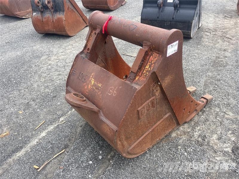 CAT 36 in Digging Excavator Bucket - Fits Cat M318/320 Skovle