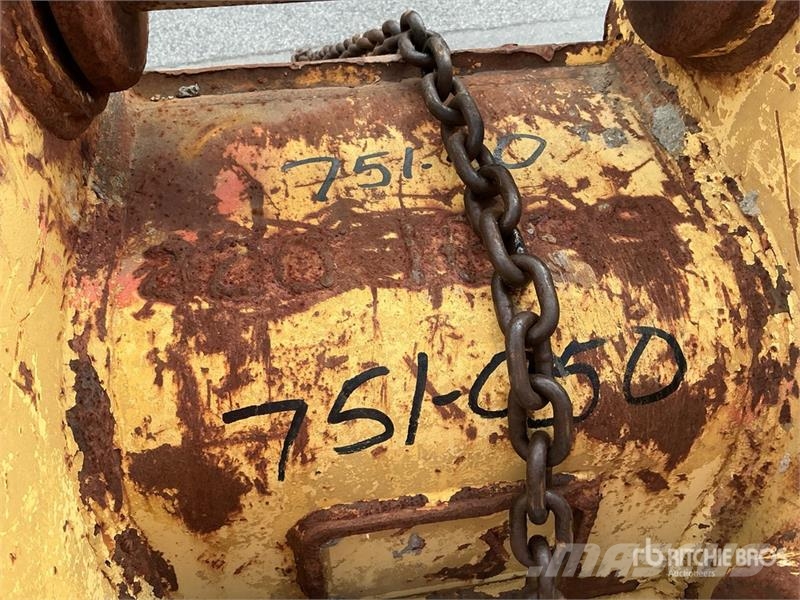 CAT 36 in Excavator Bucket - Fits Cat 320 Kašike / Korpe