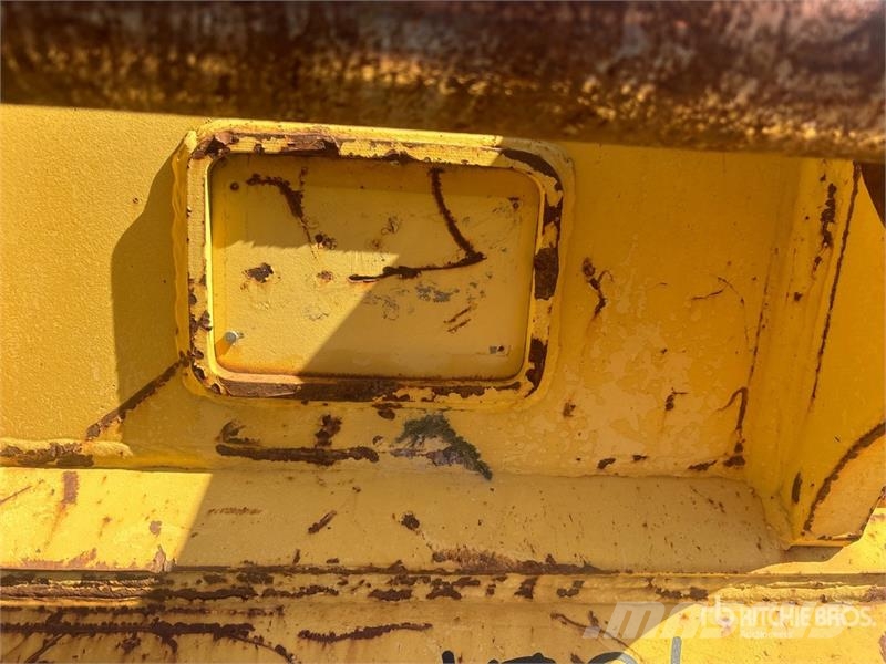 CAT 48 in Digging Excavator Bucket - Fits Cat 330 Kašike / Korpe