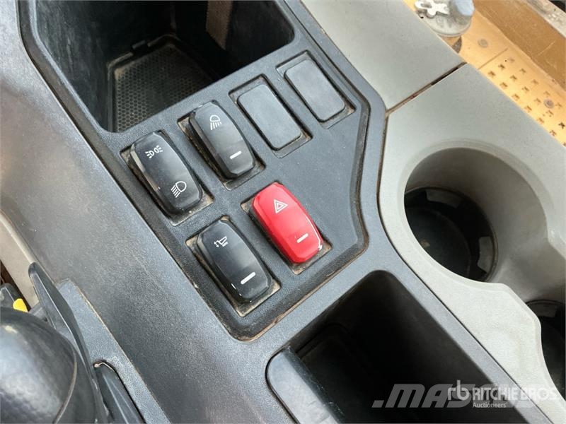 CAT 745 Articulated Dump Truck Artikulētie pašizgāzēji