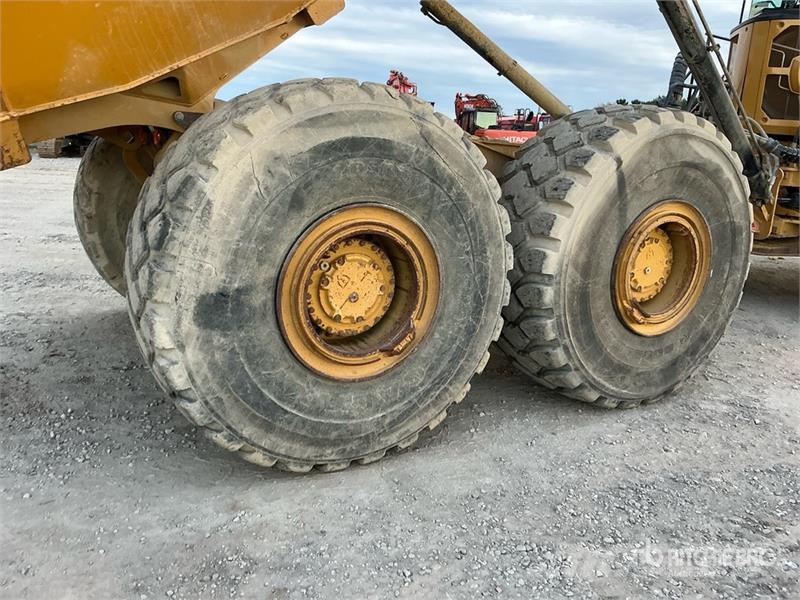 CAT 745 Articulated Dump Truck Artikulētie pašizgāzēji