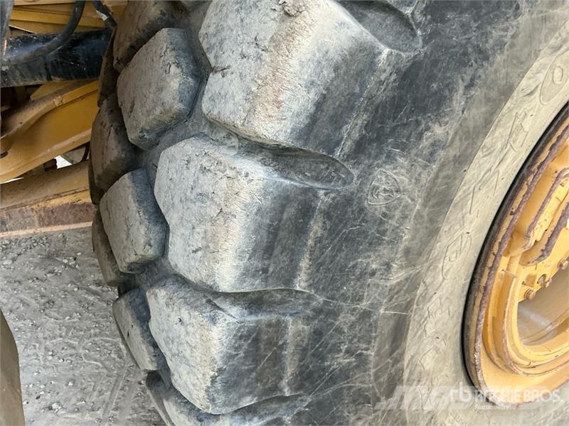 CAT 745 Articulated Dump Truck Artikulētie pašizgāzēji