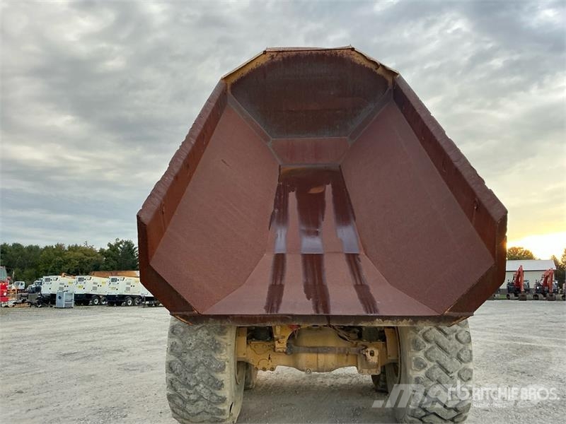 CAT 745 Articulated Dump Truck Artikulētie pašizgāzēji