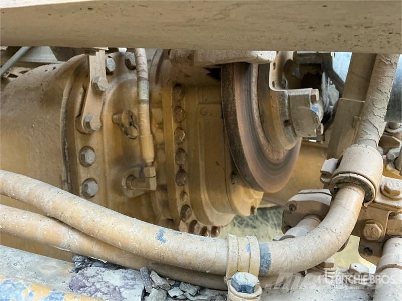 CAT 745 Articulated Dump Truck Artikulētie pašizgāzēji