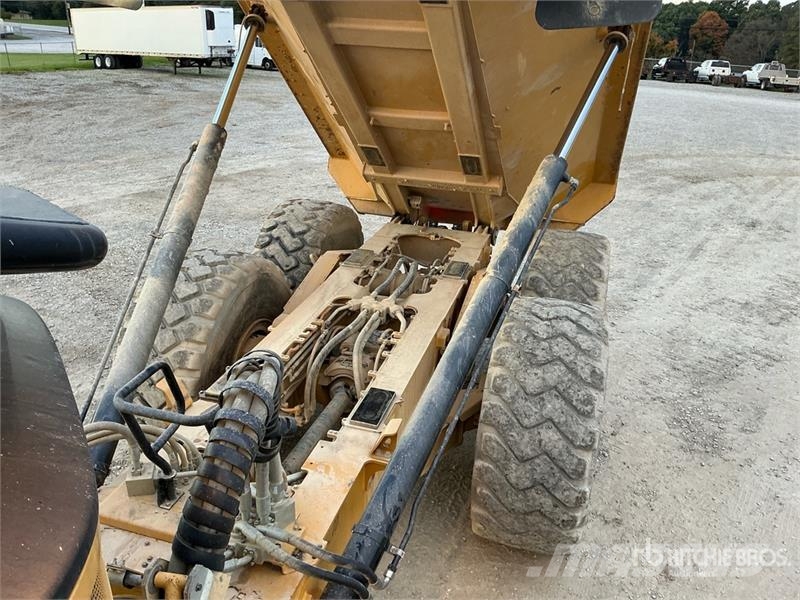 CAT 745 Articulated Dump Truck Artikulētie pašizgāzēji