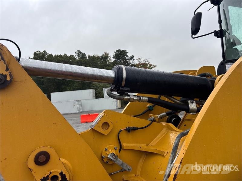 CAT 930K Gumikerekes homlokrakodók