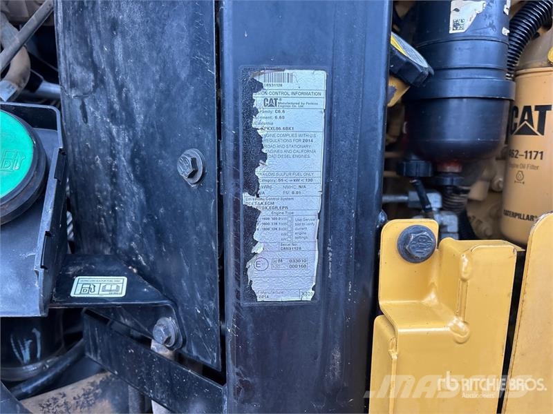 CAT 930K Gumikerekes homlokrakodók