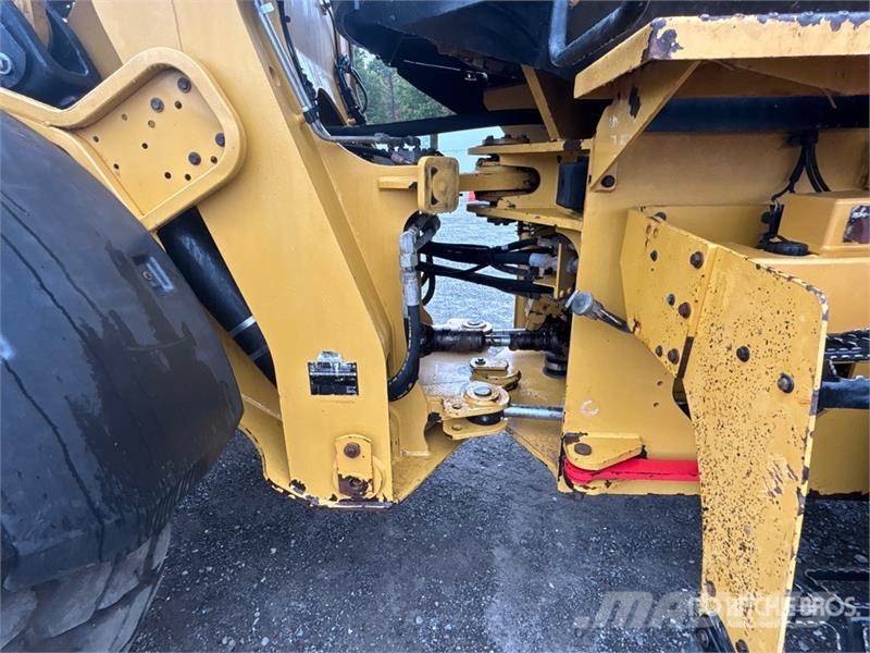 CAT 930K Gumikerekes homlokrakodók