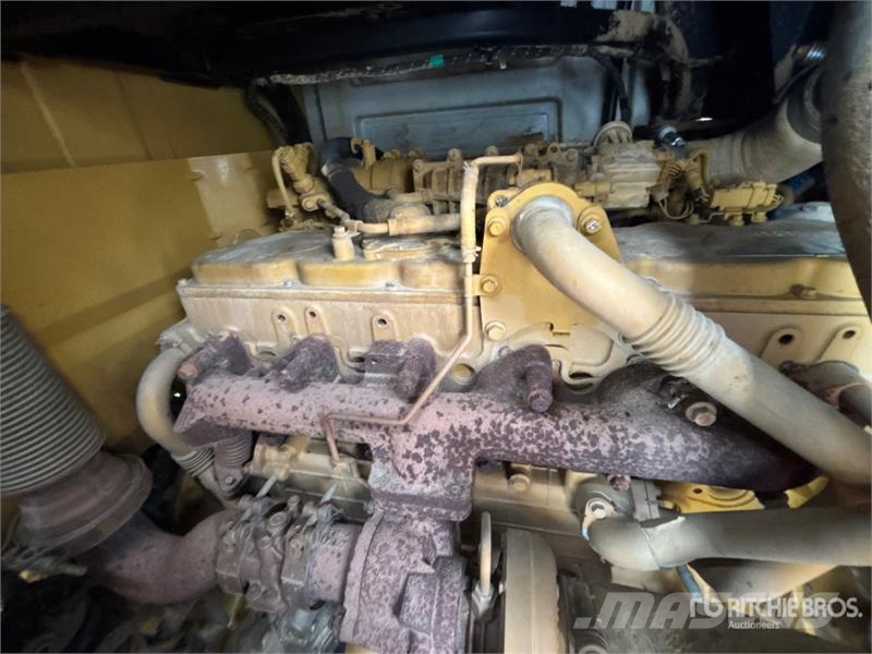 CAT 930K Gumikerekes homlokrakodók