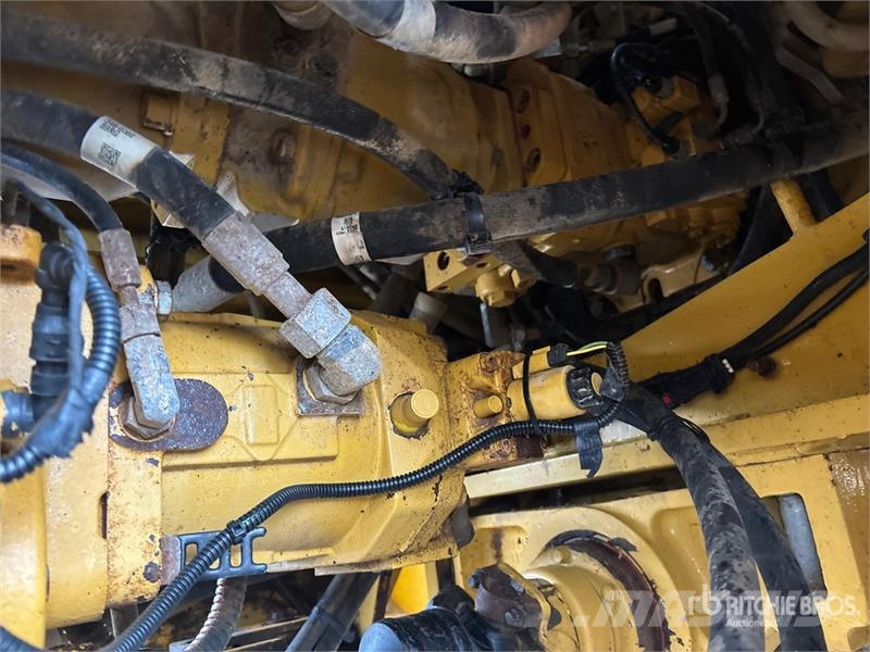 CAT 930K Gumikerekes homlokrakodók