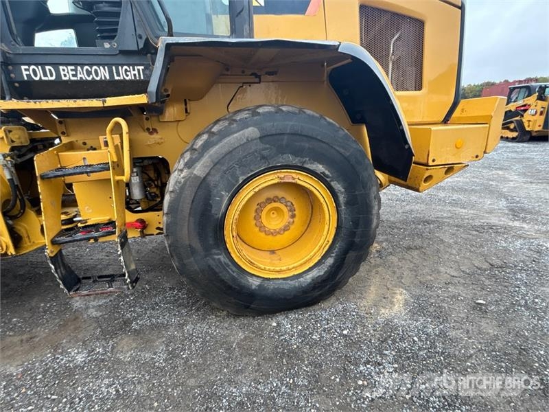 CAT 930K Gumikerekes homlokrakodók