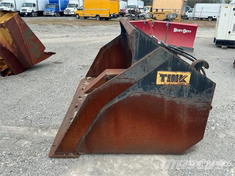CAT 95 in High-Tip Wheel Loader Bucket - Fits Cat IT38 Skopor