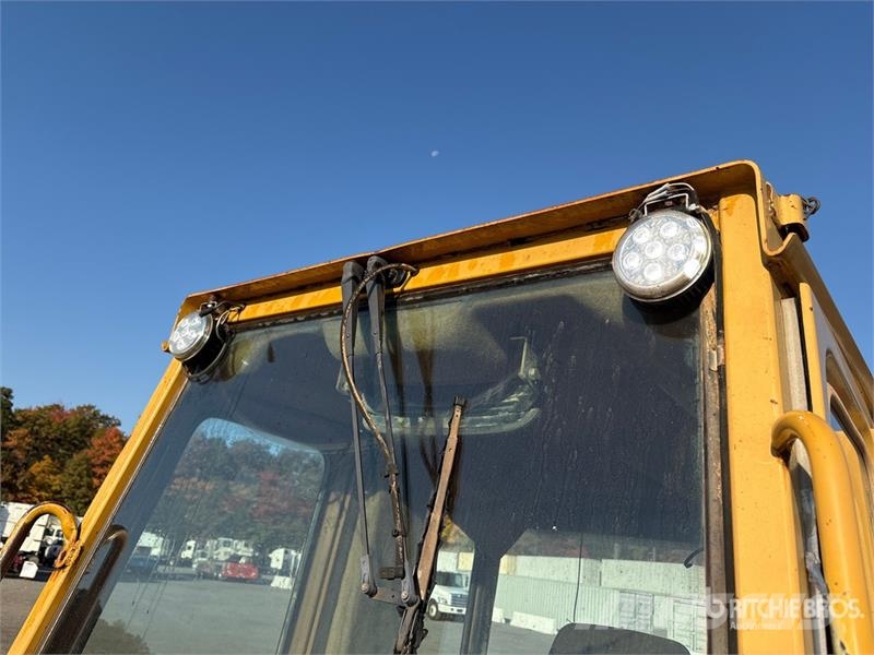 CAT 963B لوادر زحافة