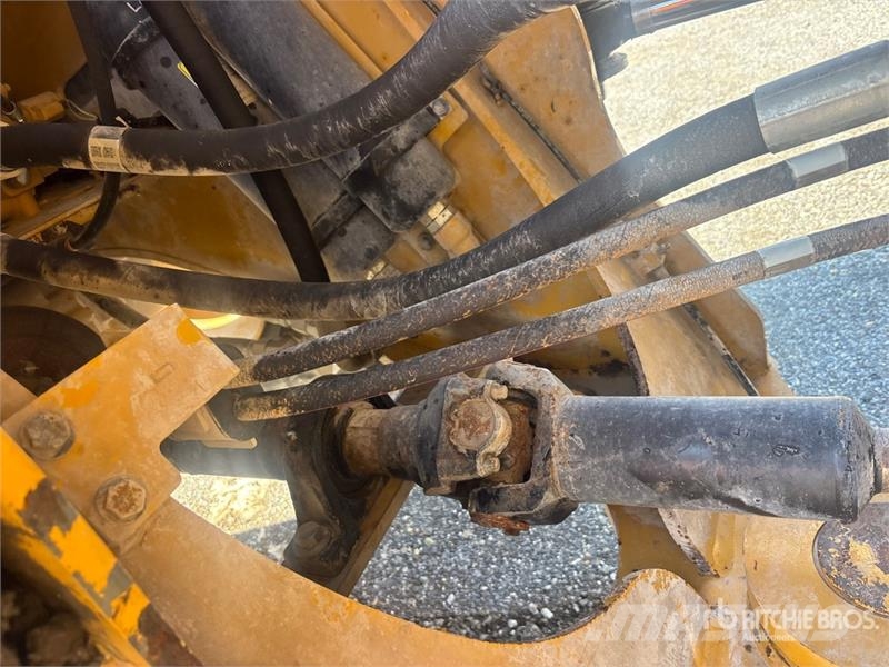 CAT 972M 휠로우더