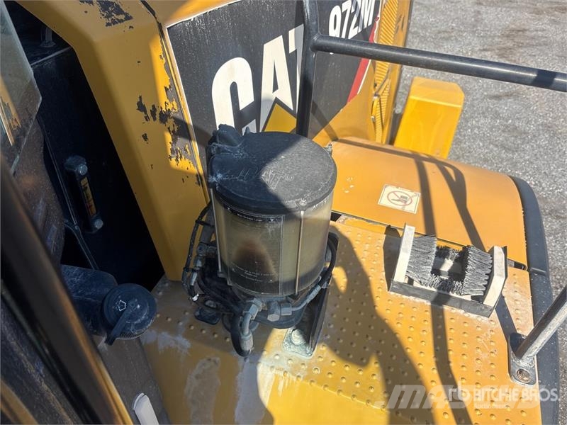 CAT 972M Chargeuse sur pneus
