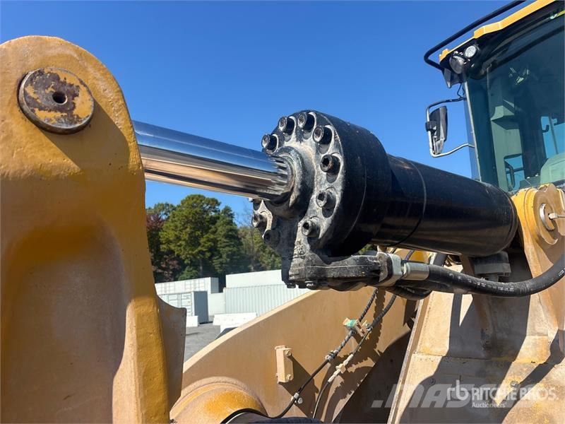 CAT 972M 휠로우더