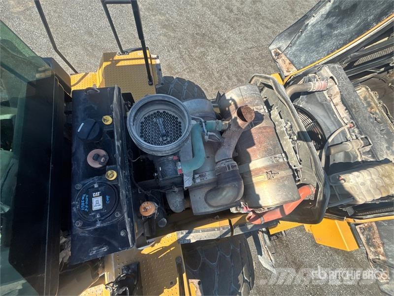 CAT 972M 휠로우더