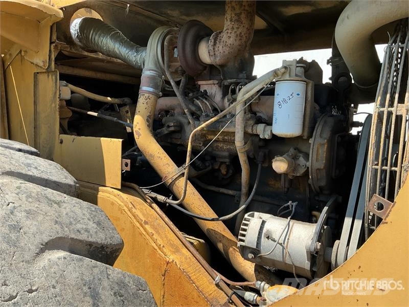 CAT 980B Pale gommate