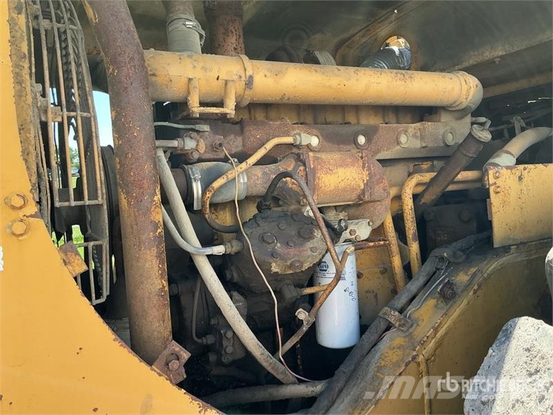 CAT 980B Pale gommate