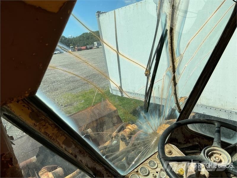 CAT 980B Pale gommate