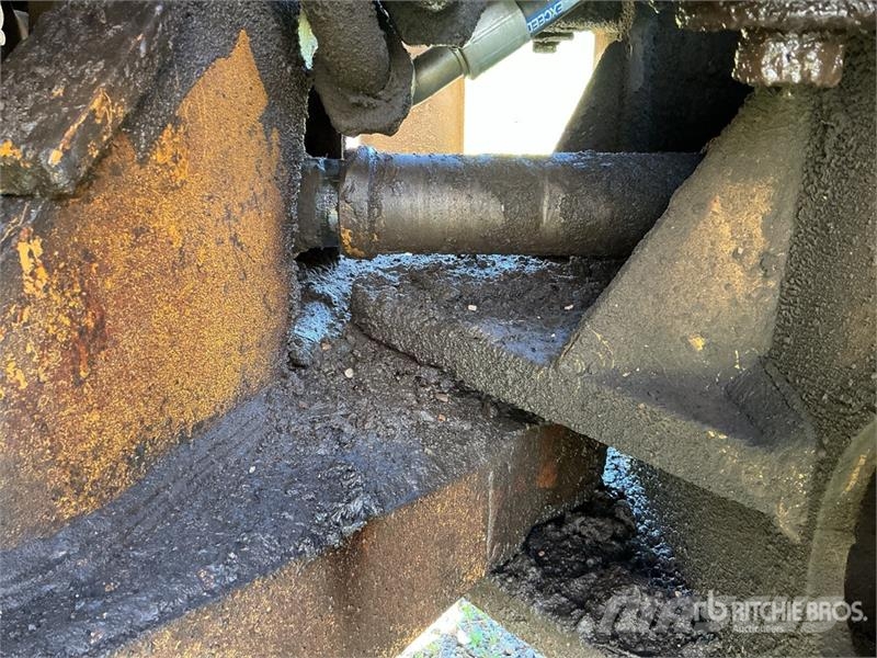 CAT 980B Pale gommate