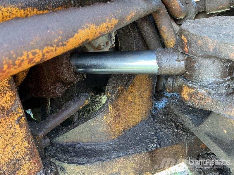 CAT 980B Pale gommate