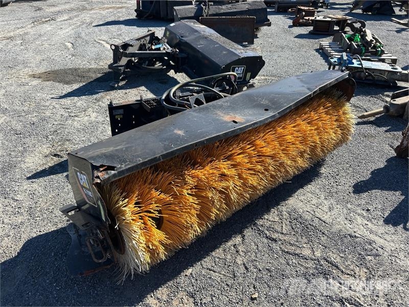 CAT BA118C 84 in Skid Steer Broom Spazzole