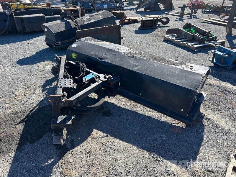 CAT BA18 Skid Steer Broom فرش