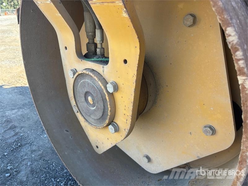 CAT CB-34B Double Drum Roller مداحل ثنائية الاسطوانة