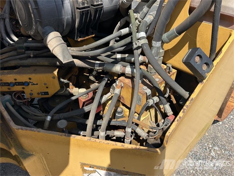 CAT CB-534D Double Drum Roller Rodillos de doble tambor