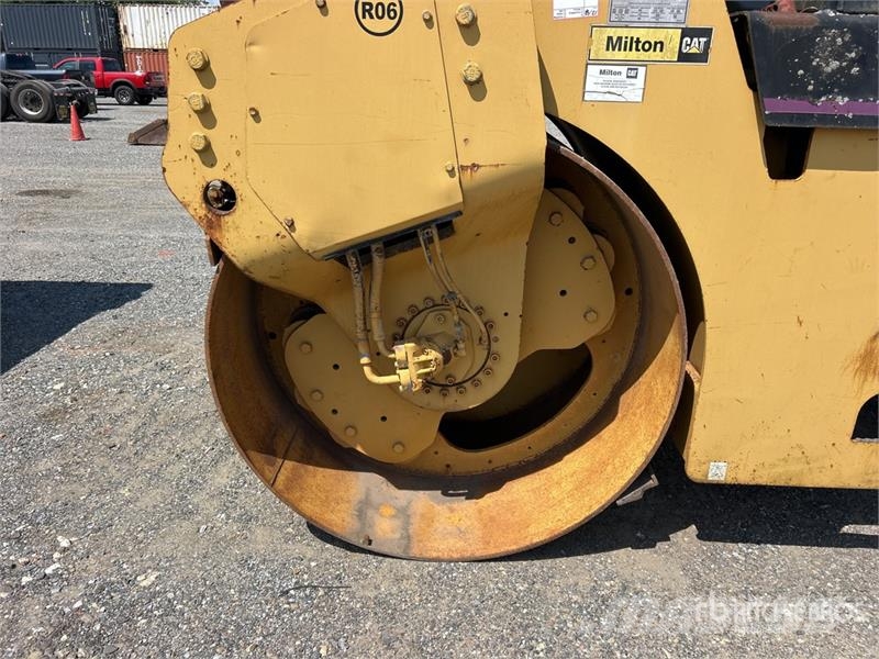 CAT CB-534D Double Drum Roller Rodillos de doble tambor