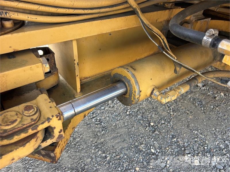 CAT CB-534D Double Drum Roller Rodillos de doble tambor