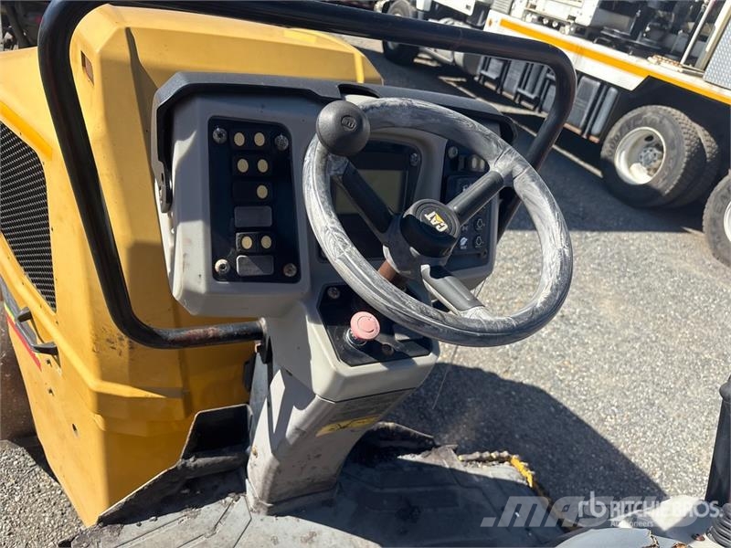 CAT CB34B Double Drum Roller Tvilling tromle