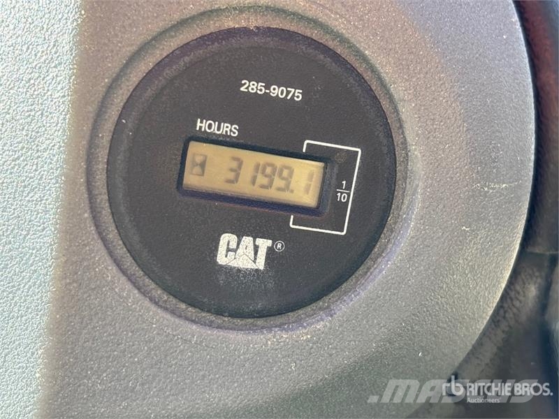 CAT CS-54 Smooth Drum Compactor 單輪滾壓機