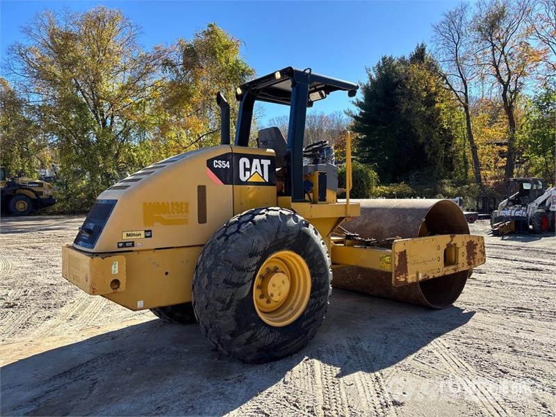 CAT CS-54 Smooth Drum Compactor 單輪滾壓機