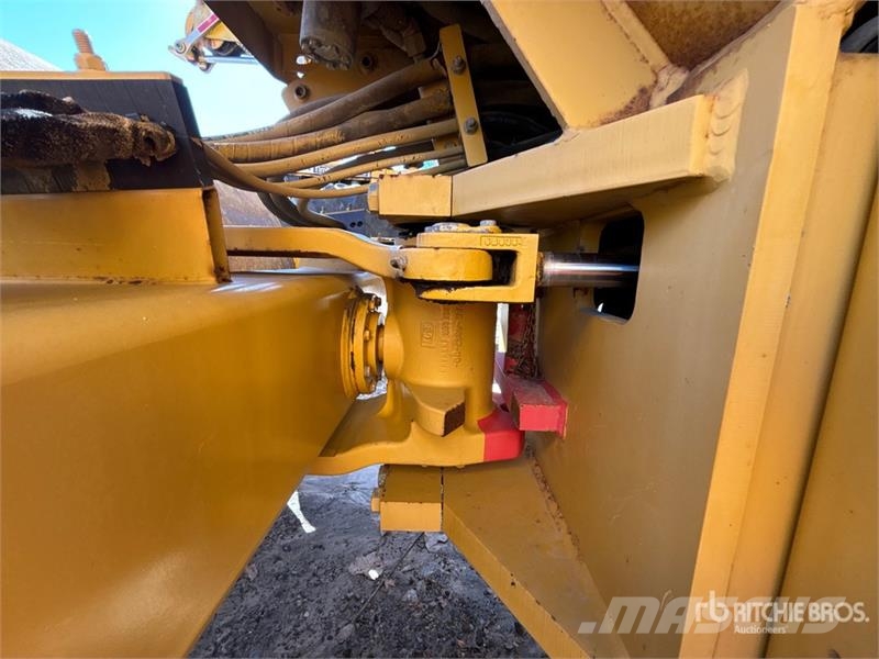 CAT CS-54 Smooth Drum Compactor 單輪滾壓機