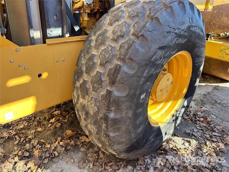 CAT CS-54 Smooth Drum Compactor 單輪滾壓機