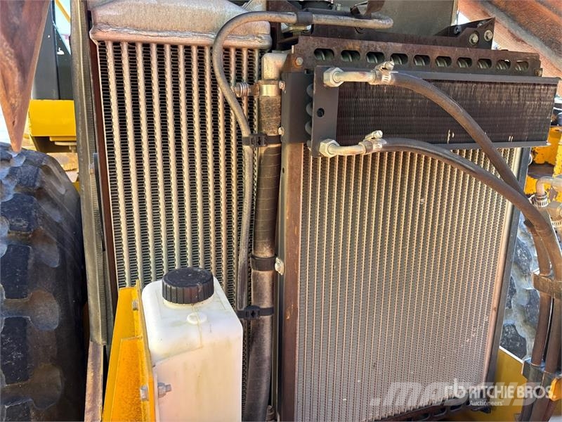 CAT CS-54 Smooth Drum Compactor 單輪滾壓機