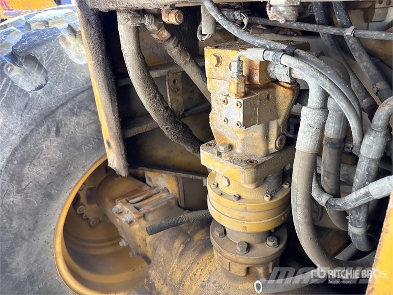 CAT CS-54 Smooth Drum Compactor 單輪滾壓機