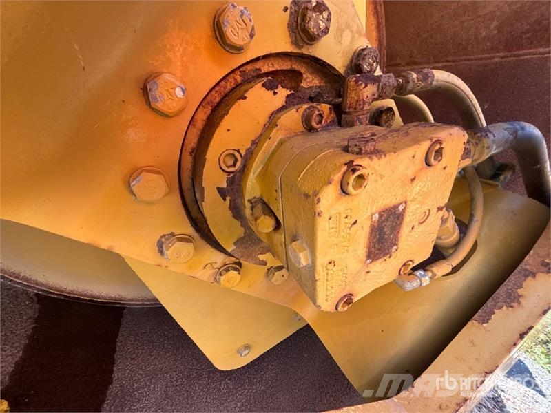 CAT CS-54 Smooth Drum Compactor 單輪滾壓機