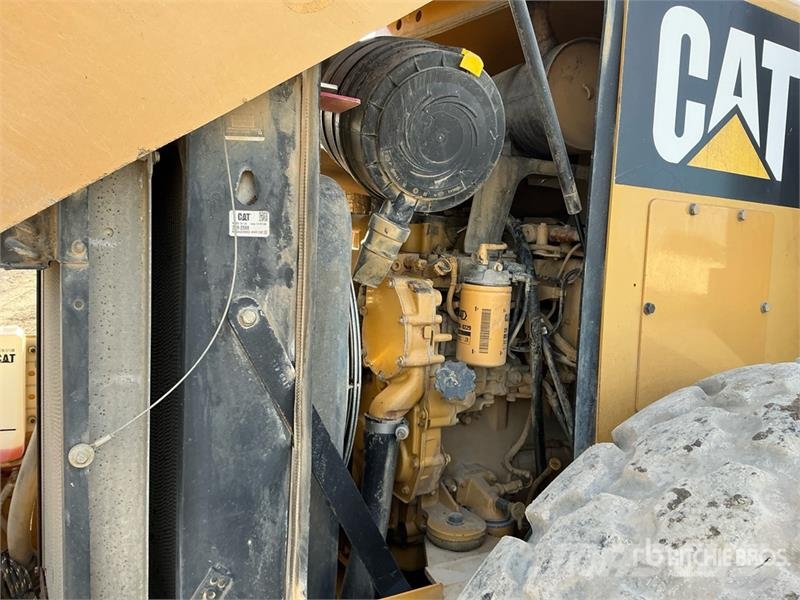 CAT CS54 Smooth Drum Compactor Enojni valjarji