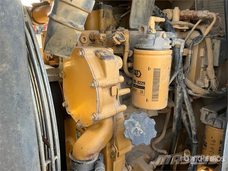 CAT CS54 Smooth Drum Compactor Enojni valjarji