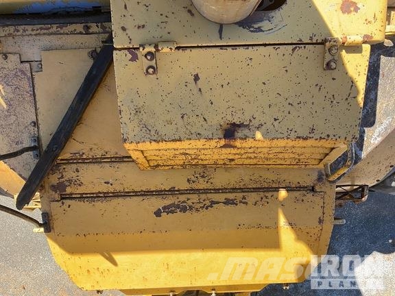 CAT D25C Haul Truck 鉸接式起吊車