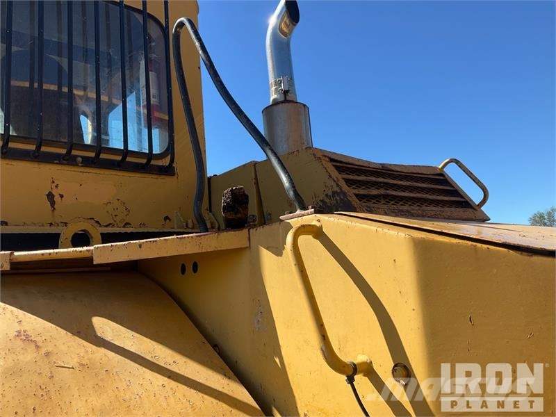 CAT D25C Haul Truck 鉸接式起吊車