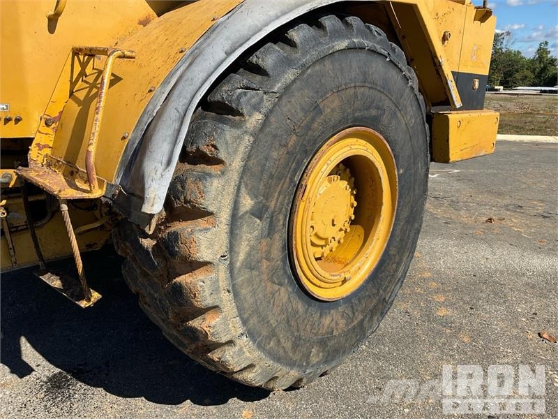 CAT D25C Haul Truck 鉸接式起吊車