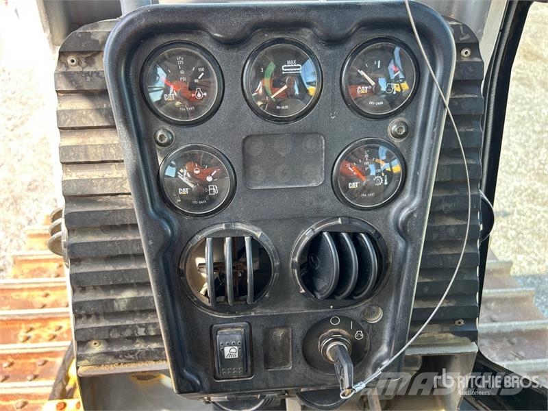 CAT D4G XL Crawler Dozer Гусеничные бульдозеры