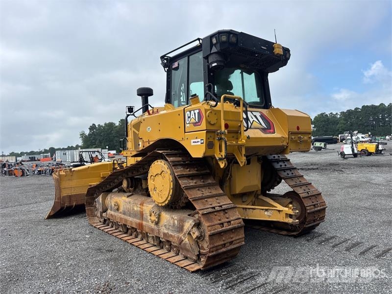 CAT D6 XE Crawler dozers