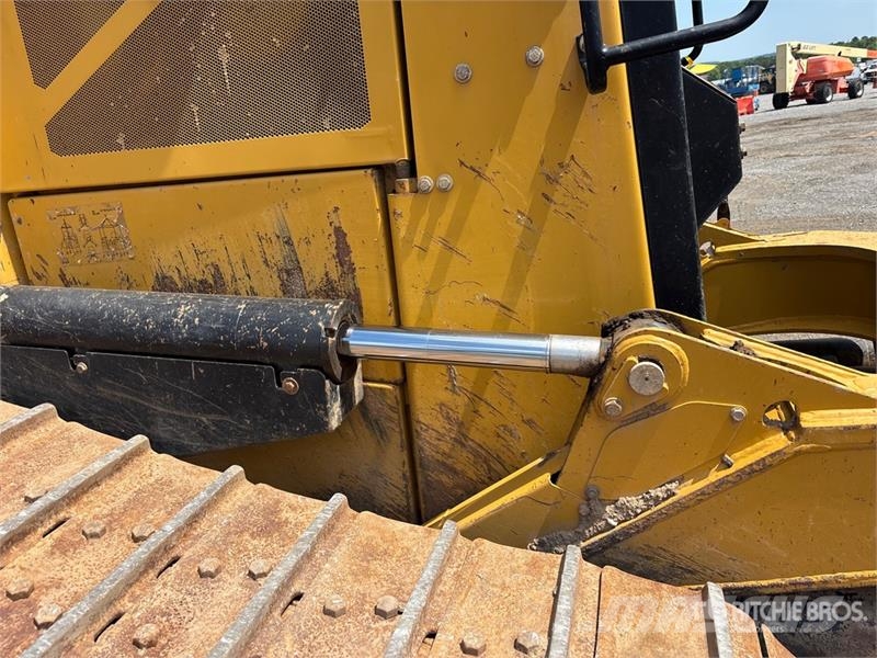 CAT D6 XE Crawler dozers
