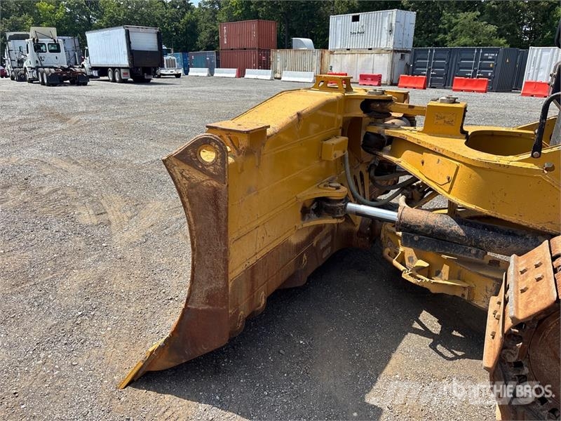 CAT D6 XE Crawler dozers